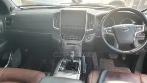 Toyota Land Cruiser 2016 Black