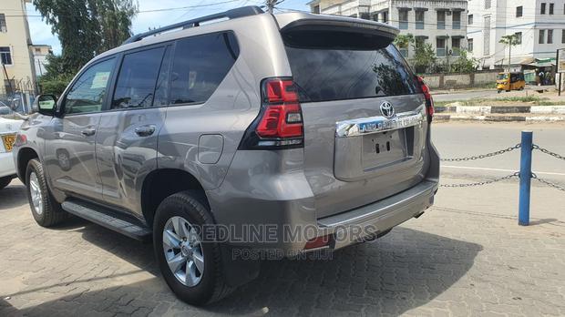 Toyota Land Cruiser Prado 2018 - thumbnail 5
