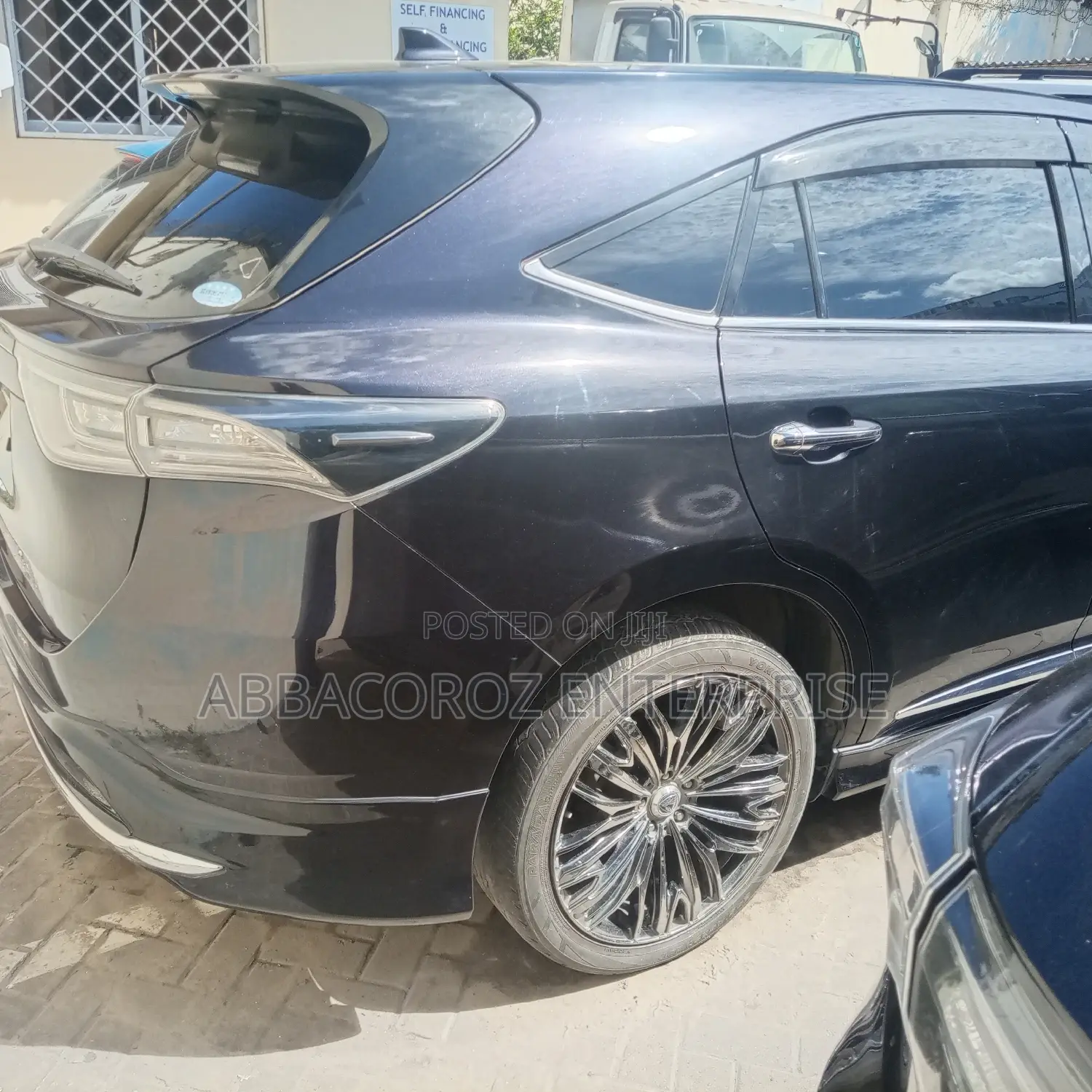 Toyota Harrier 2.0 4WD 2015