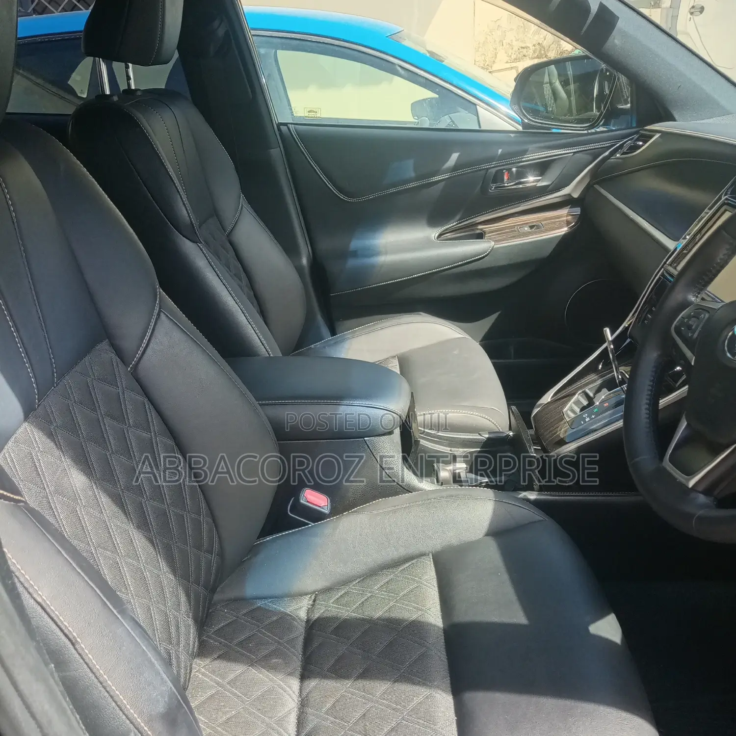 Toyota Harrier 2.0 4WD 2015