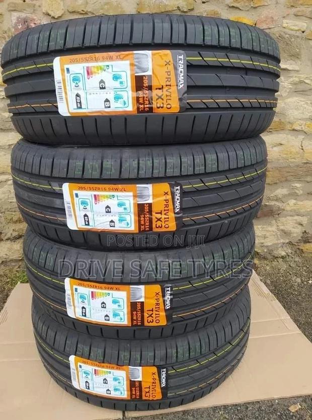 205/55 ZR16 Tracmax Tyre Made in China