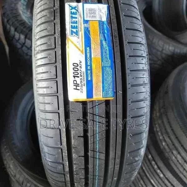 225/55 R17 Zeetex Tyre Made in Indonesia