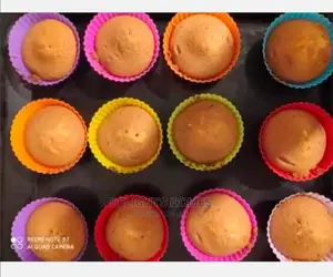 *12pcs Re-Usable Silicone Cupcake Molds