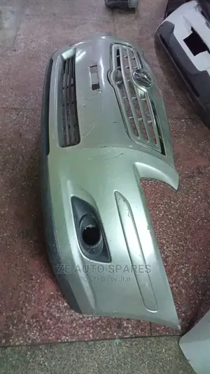 Toyota Avensis Bumper With Grill