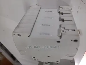 4 Pole Dc Circuit Breakers 32, 40A, 63A