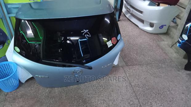 Mazda Demio Boot