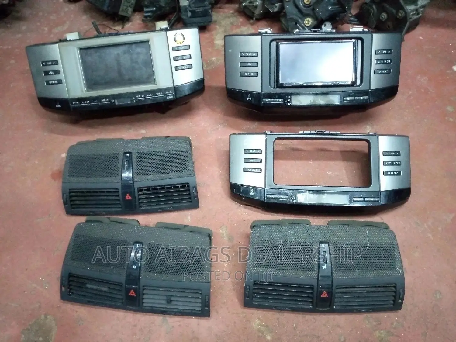 Radio Phases and A/C Controller for Toyota Mark X.