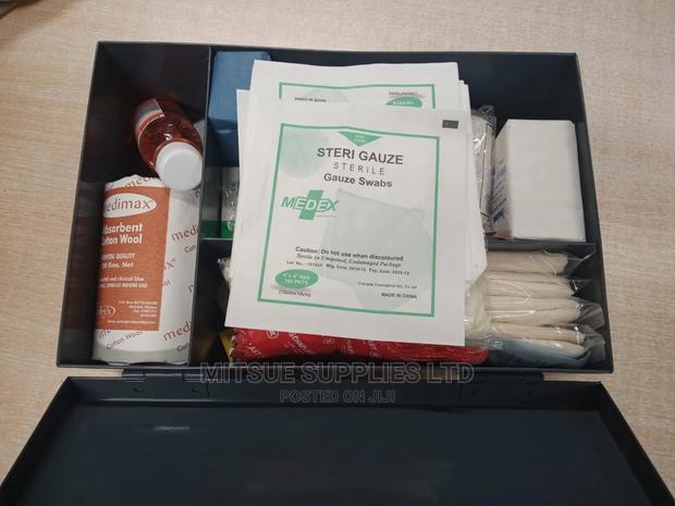First Aid Box- Fully Equipped Industrial Size Metal Box - thumbnail 3