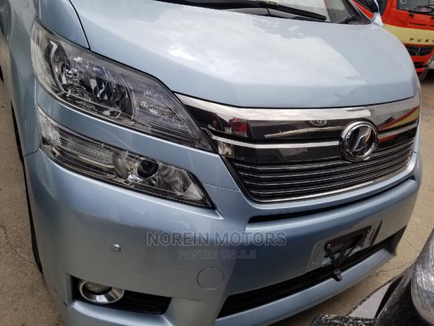 Toyota Vellfire 2014 Blue - thumbnail 2