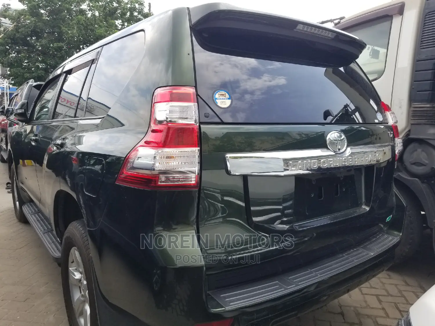 Toyota Land Cruiser Prado 2015 Green