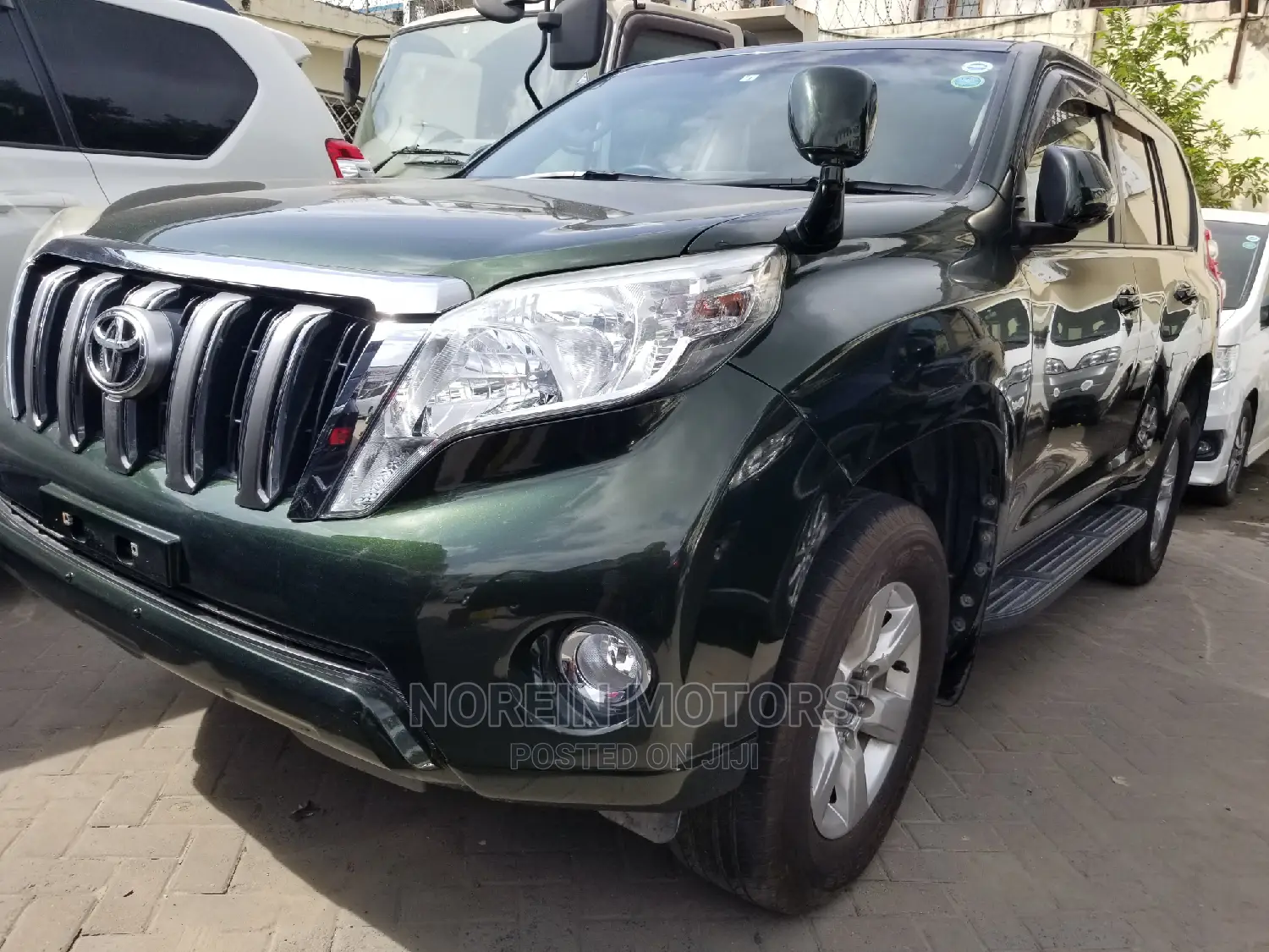 Toyota Land Cruiser Prado 2015 Green
