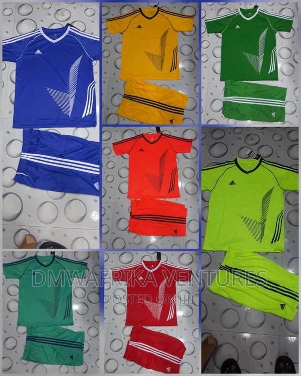 Football Uniforms - thumbnail 4