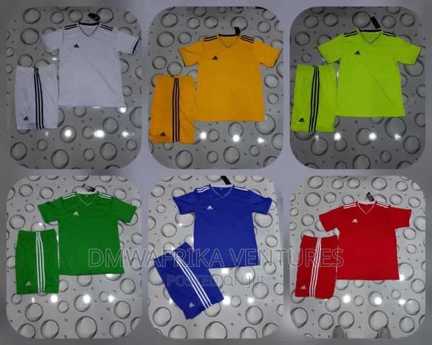 Football Uniforms - thumbnail 12