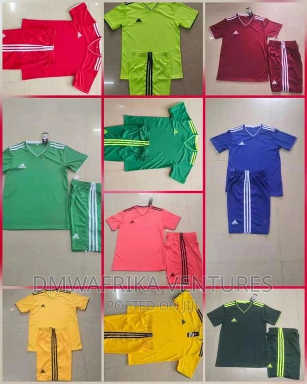 Football Uniforms - thumbnail 5