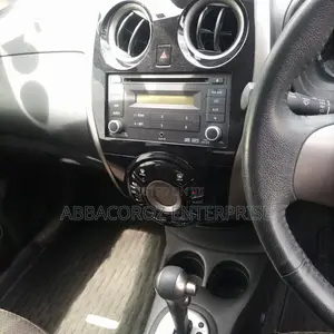 Nissan Note 2015 Pink
