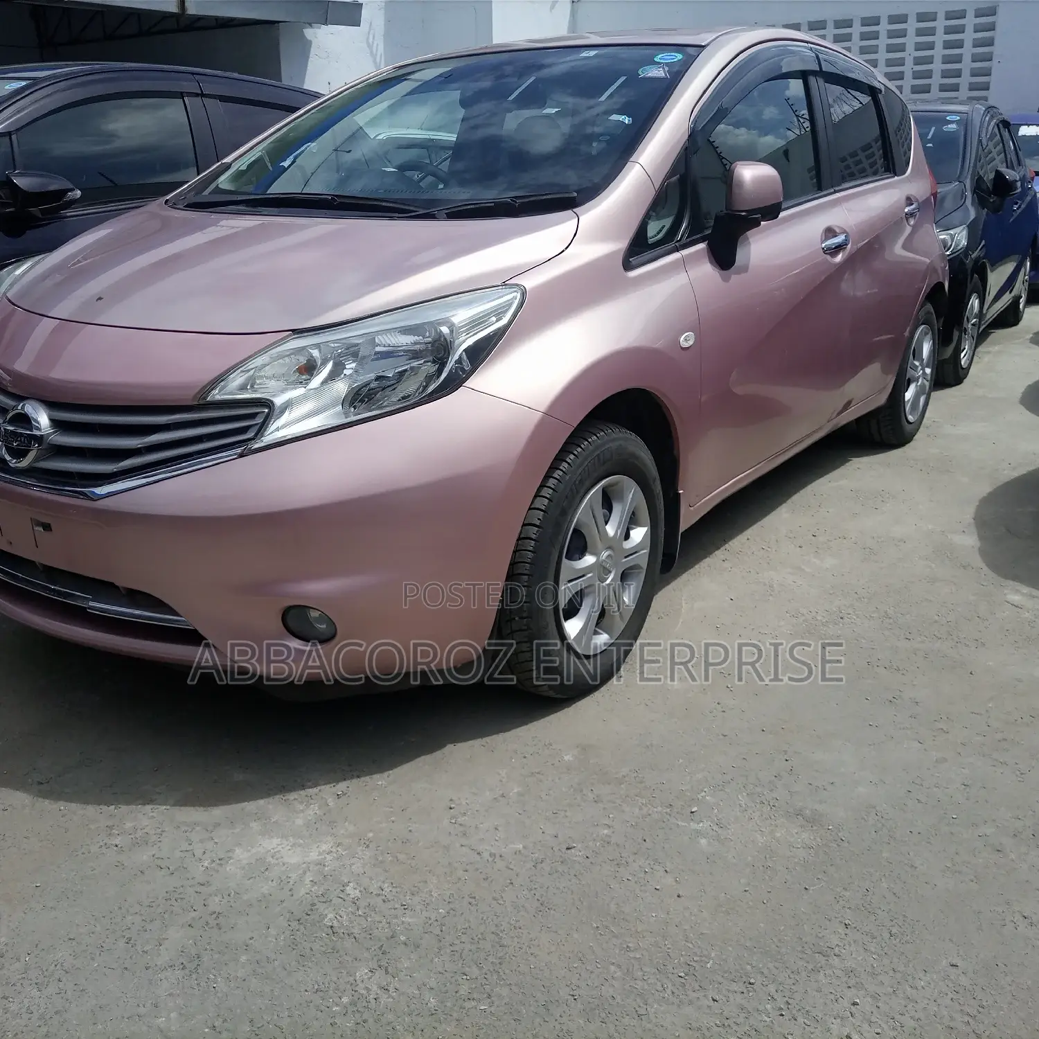 Nissan Note 2015 Pink