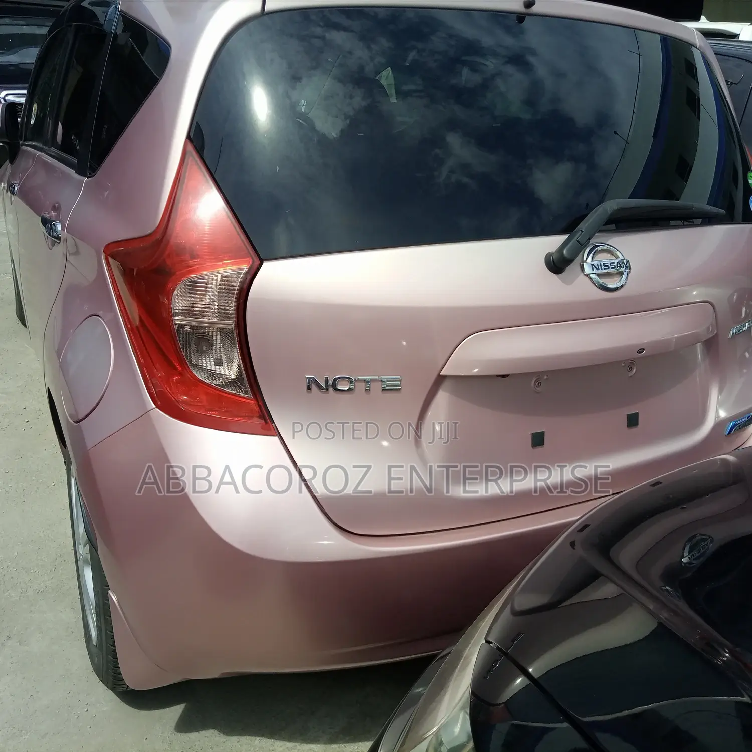 Nissan Note 2015 Pink
