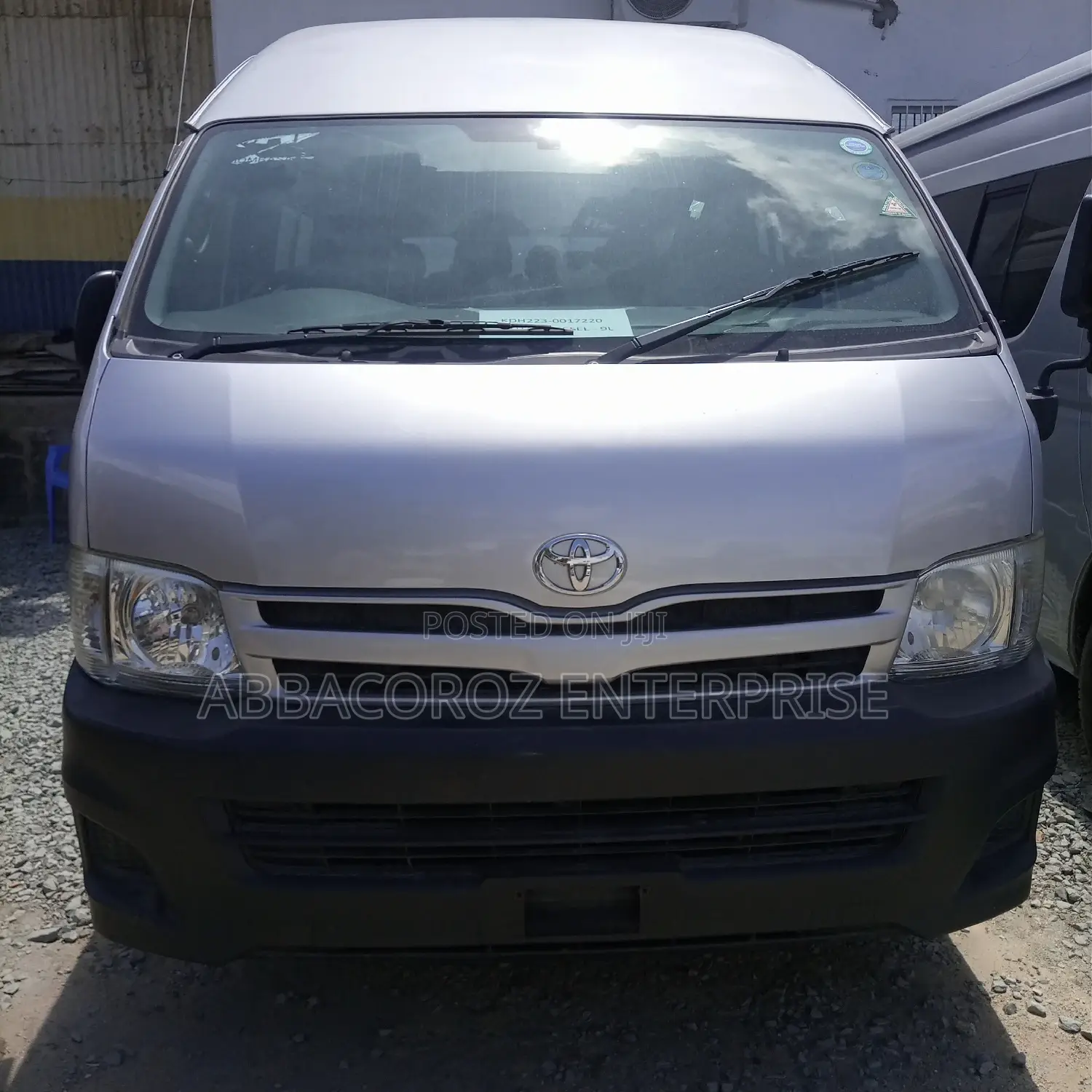 9L Auto Petrol 2015 Model