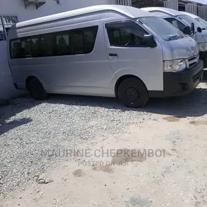 9L Auto Petrol 2015 Model