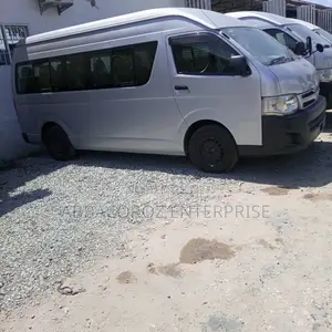 9L Auto Petrol 2015 Model