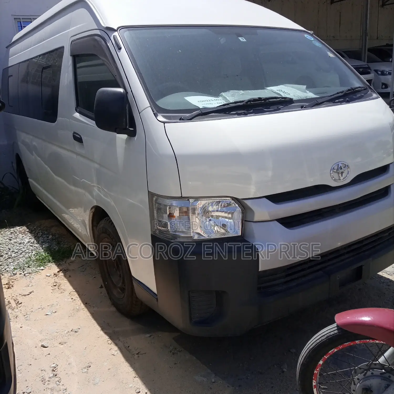 9L Auto Petrol 2015 Model
