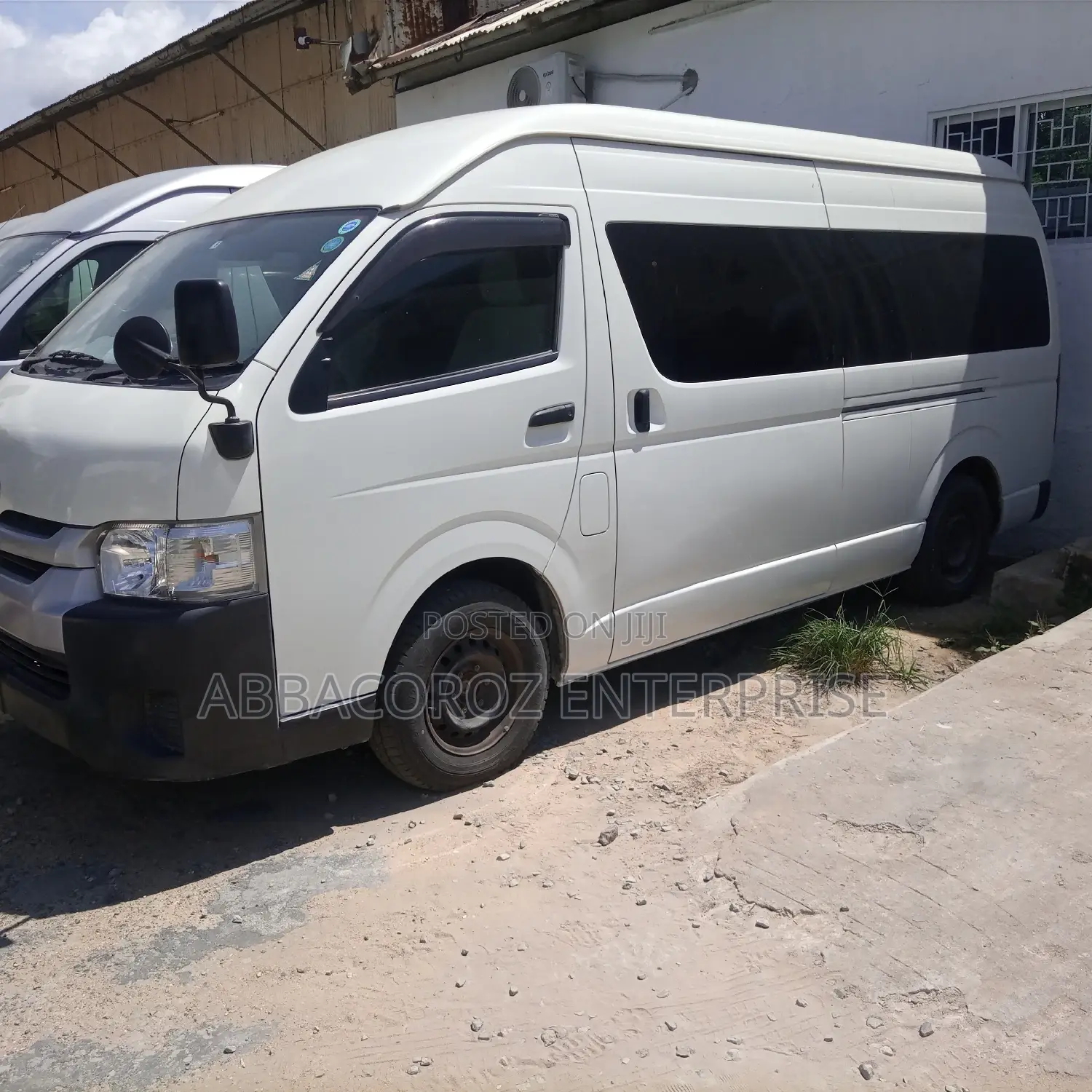 9L Auto Petrol 2015 Model