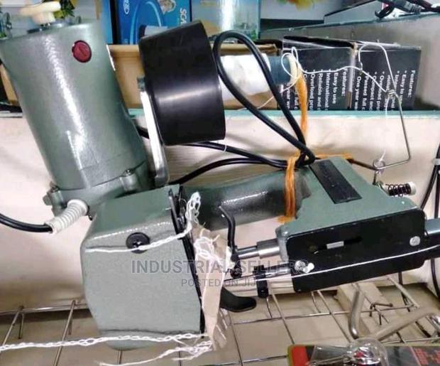 Bag Closer/Sewing Machine - main view