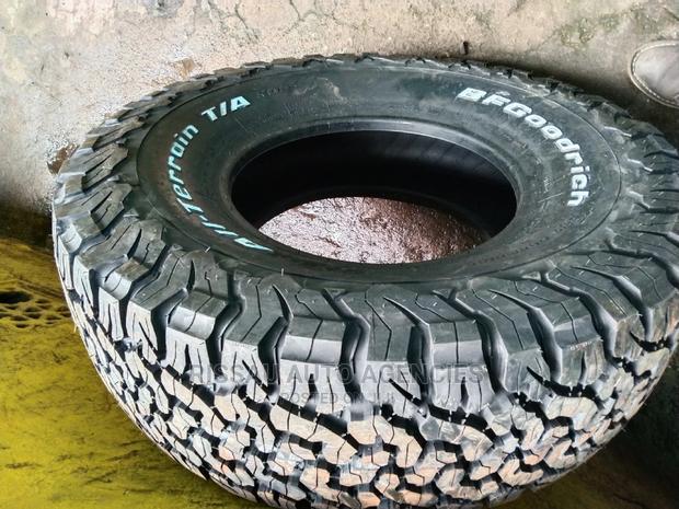 285/75 R 16 BF Good Rich Made in USA - thumbnail 2