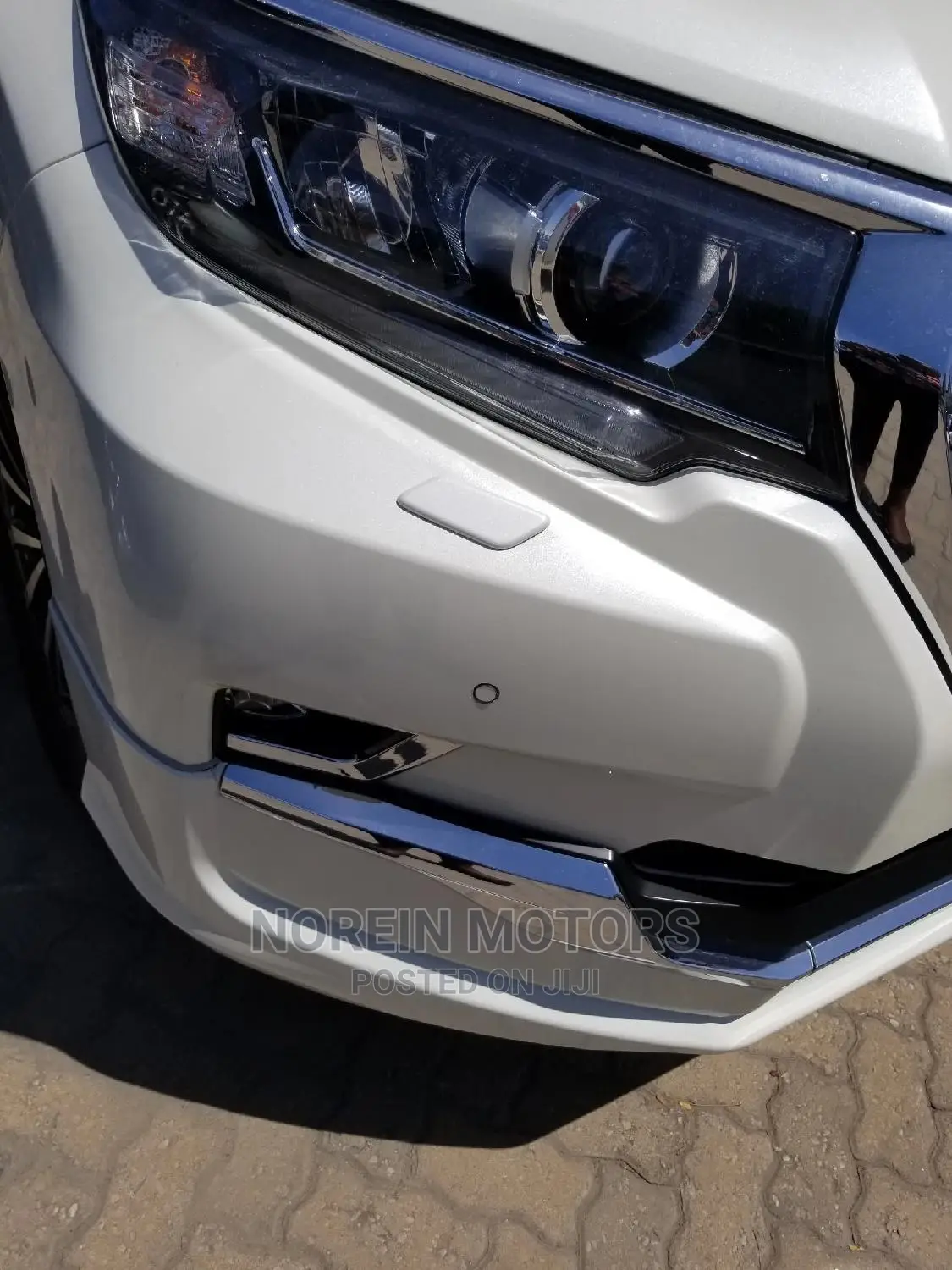 Toyota Land Cruiser Prado 2019 White