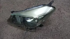 Headlight for Toyota Vitz
