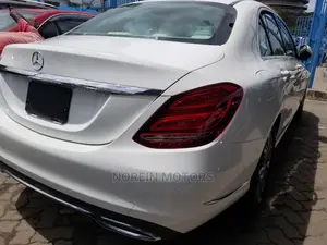 Mercedes-Benz C180 2015 White