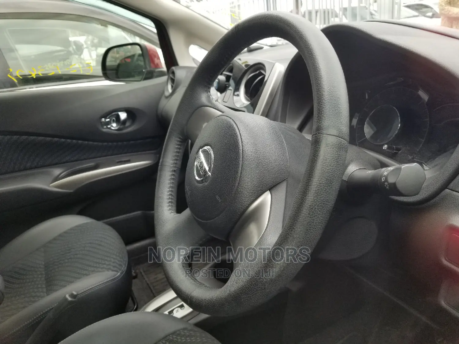 Nissan Note 2015 Red