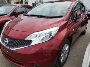 Nissan Note 2015 Red