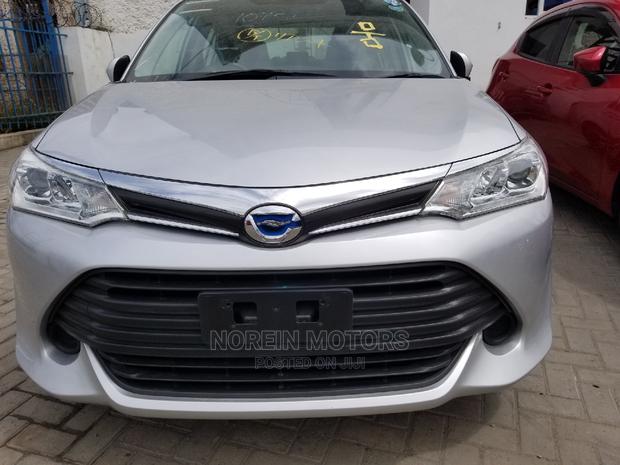 Toyota Axio 2015 Silver - main view