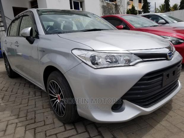 Toyota Axio 2015 Silver - thumbnail 2