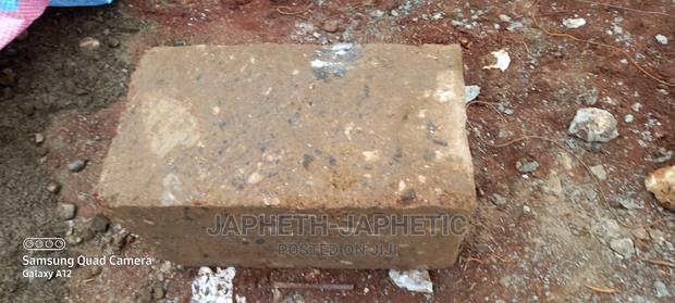 Grey,Blue,Black,White and Yellow Machine Cut Stones - thumbnail 4