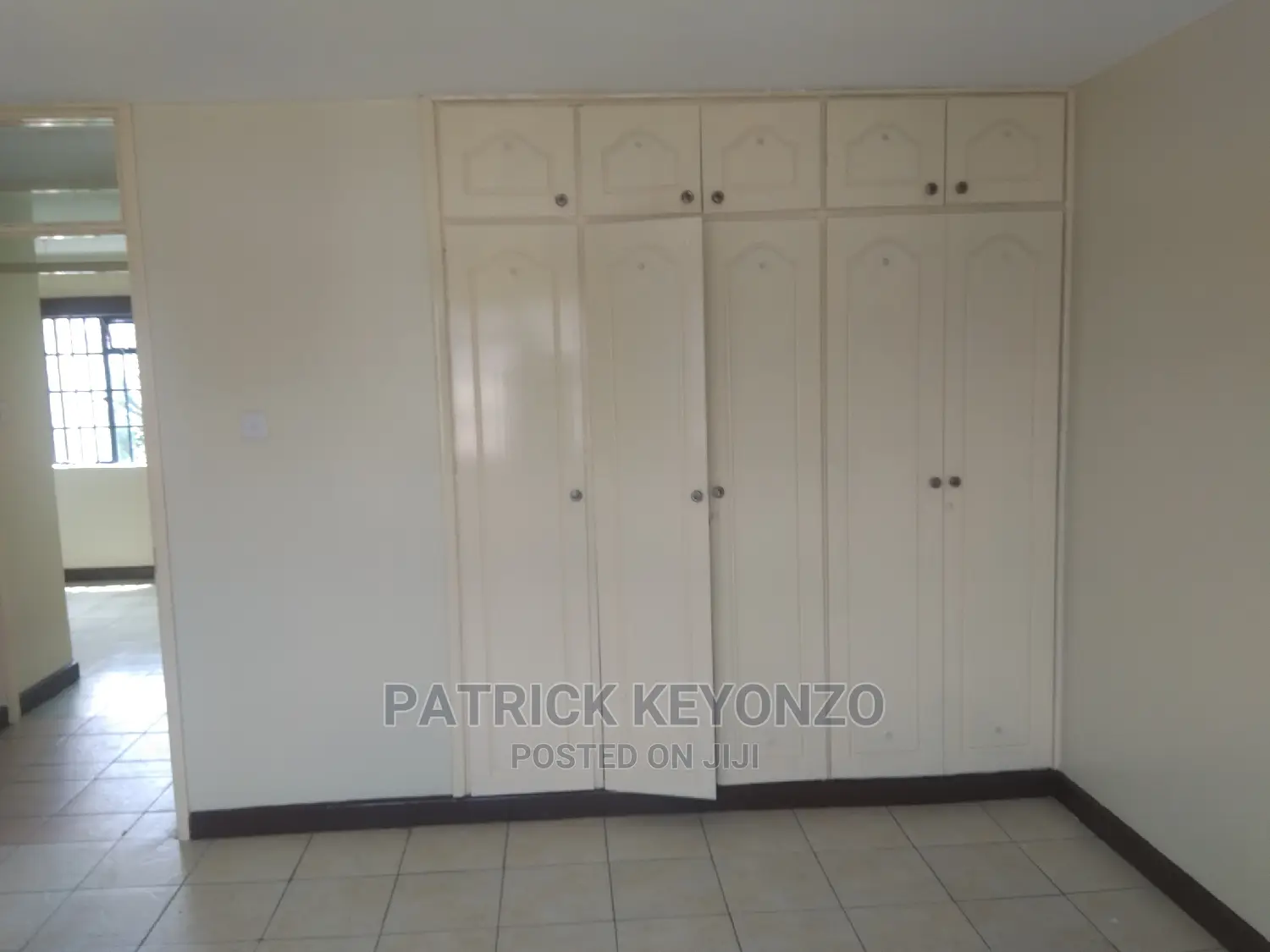 3 Bedrooms Flat for Sale