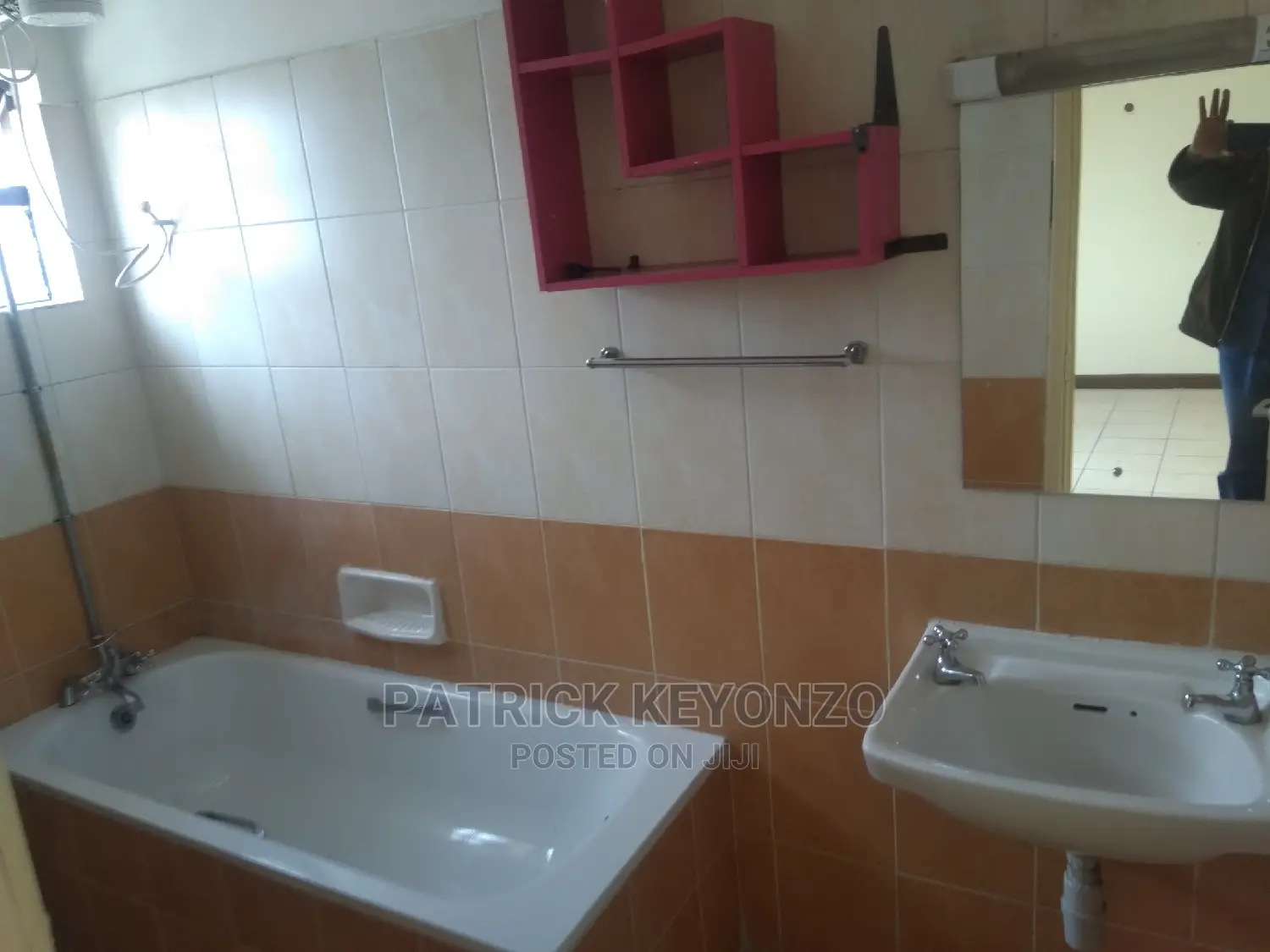 3 Bedrooms Flat for Sale