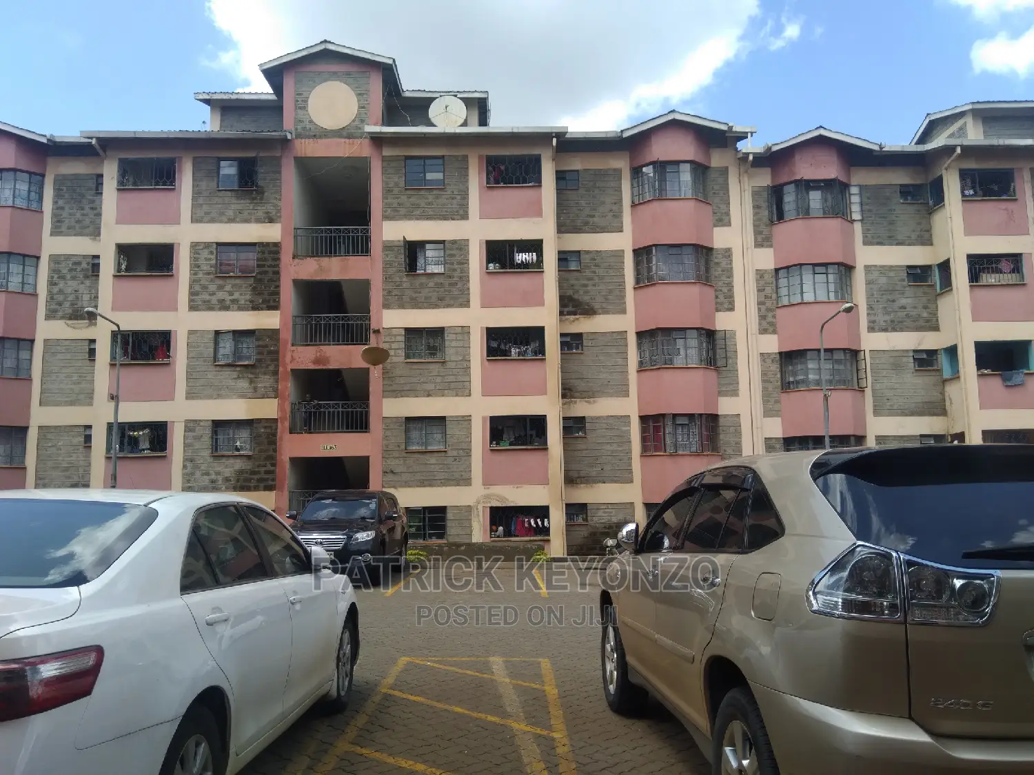 3 Bedrooms Flat for Sale