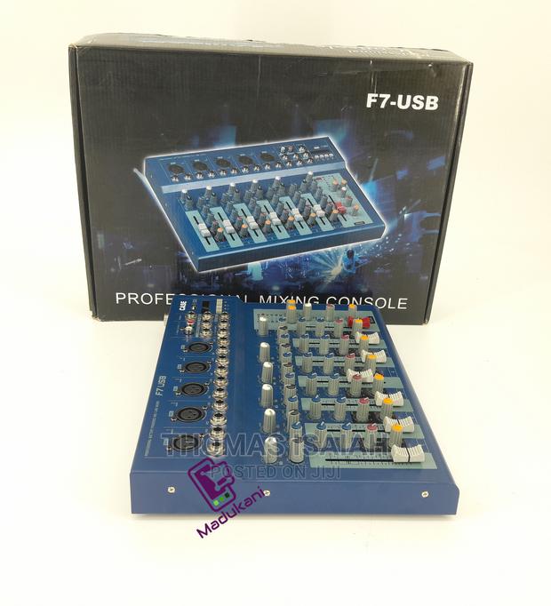 Case F7 Professional Digital Plain Mixer With 48V Phantom Po - thumbnail 2