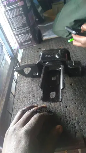 Mazda Demio Gear Box Mountain