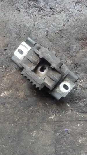 Mazda Demio Gear Box Mountain