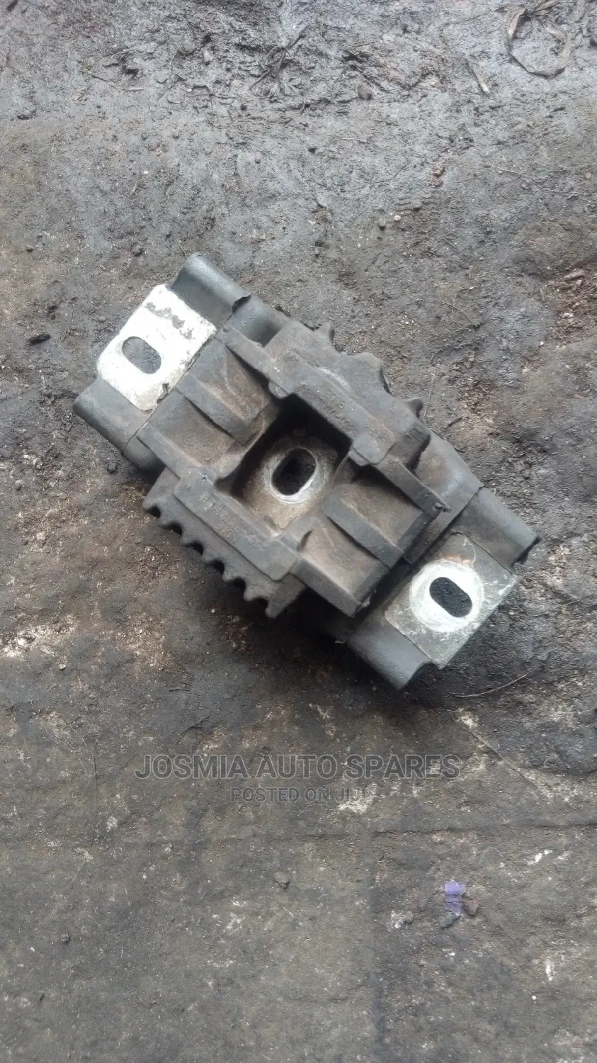 Mazda Demio Gear Box Mountain
