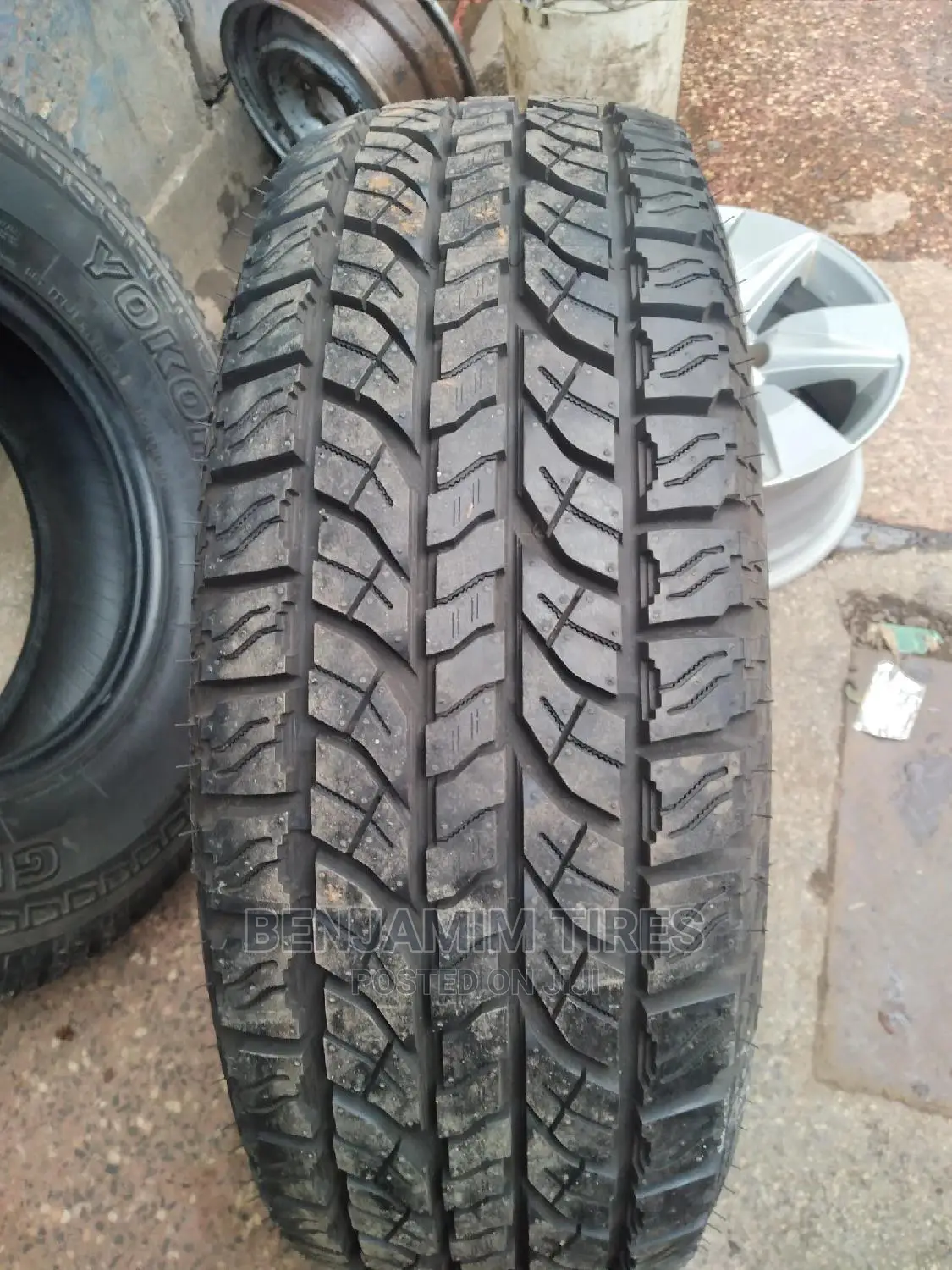 Yokohama Tires Sizes 265/70r16 A/T 112T