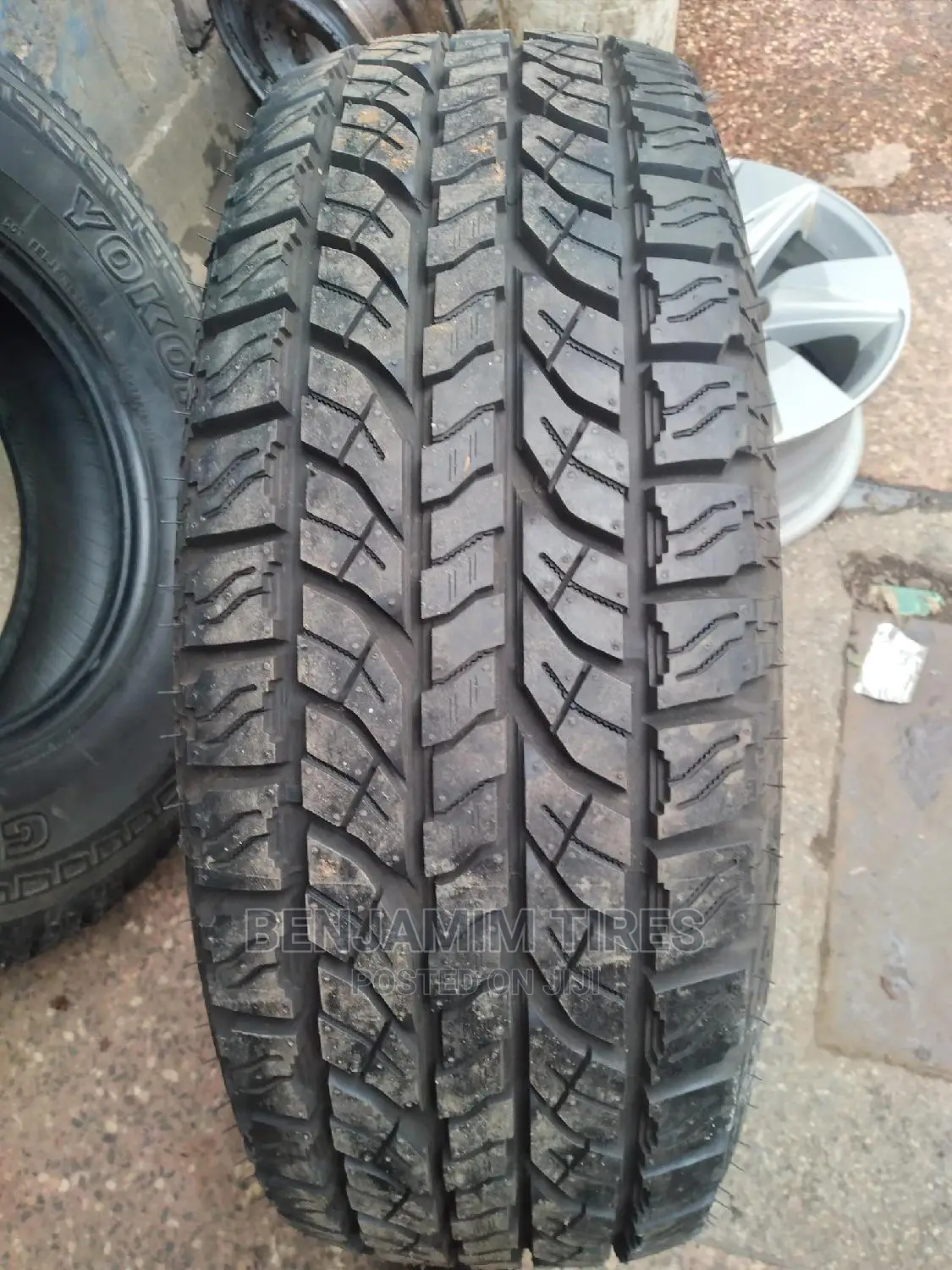 Yokohama Tires Sizes 265/70r16 A/T 112T