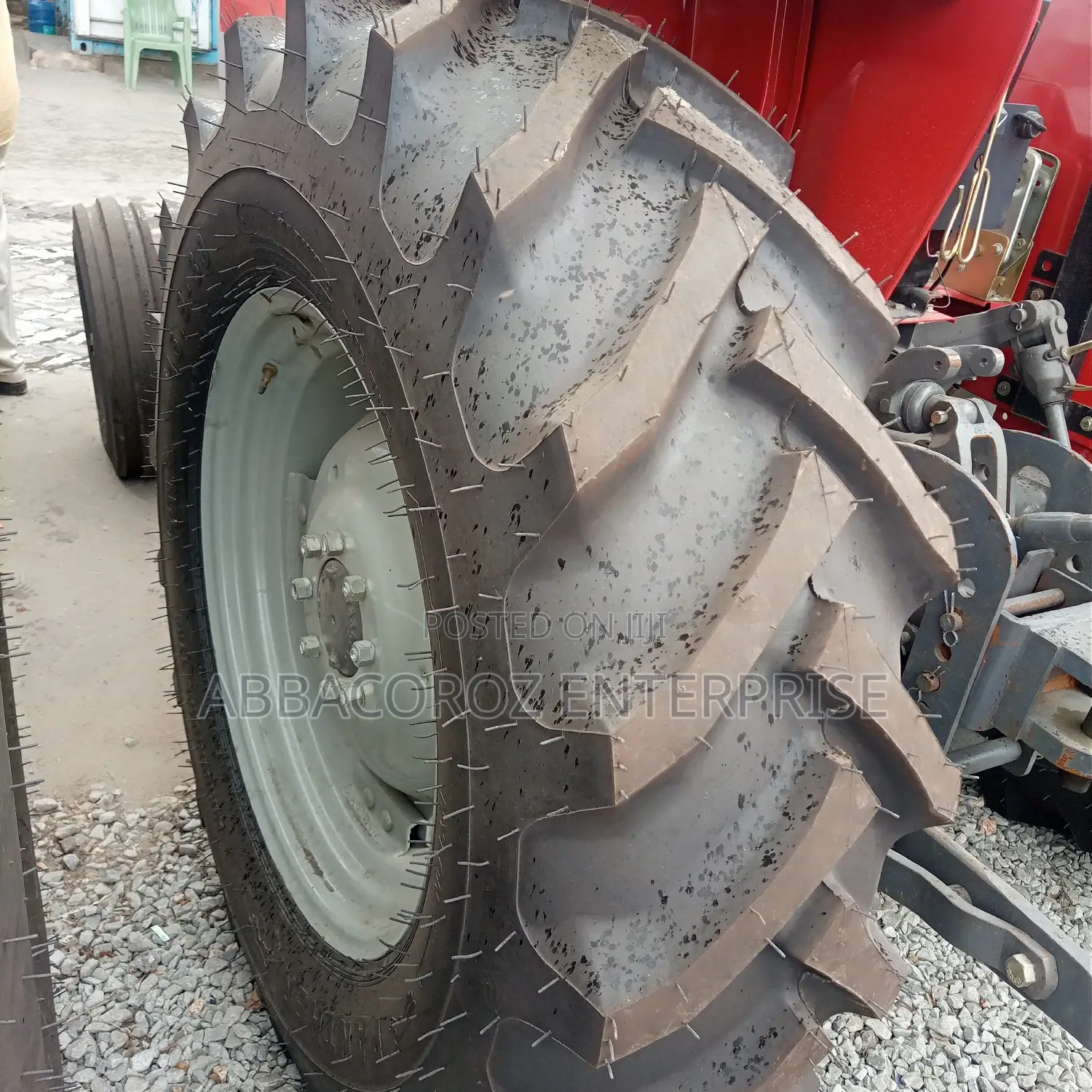 Massey Ferguson 375 2021