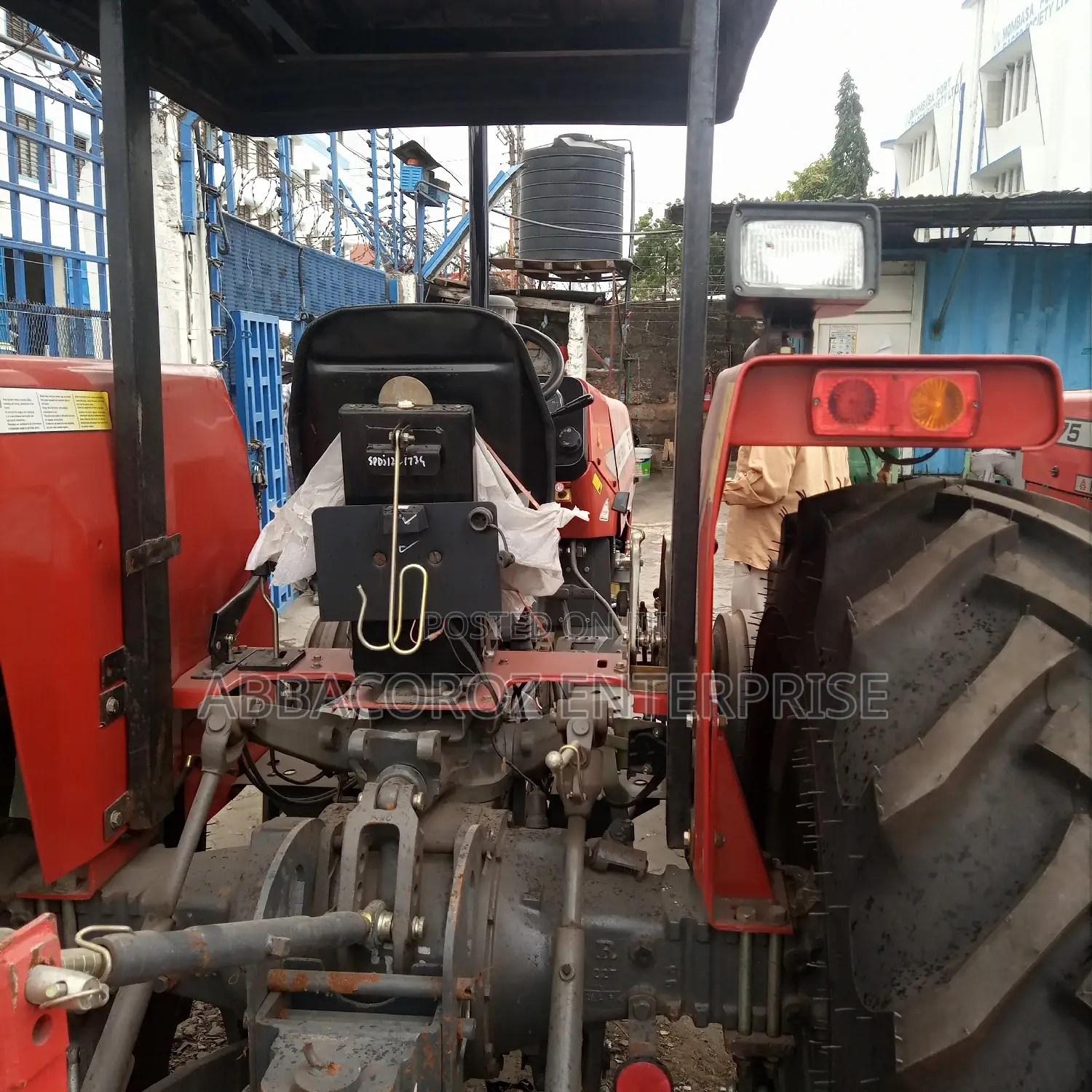 Massey Ferguson 375 2021