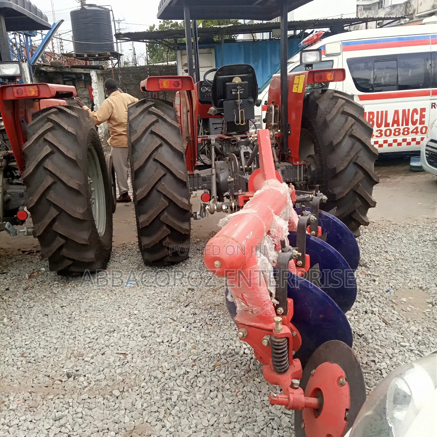 Massey Ferguson 375 2021