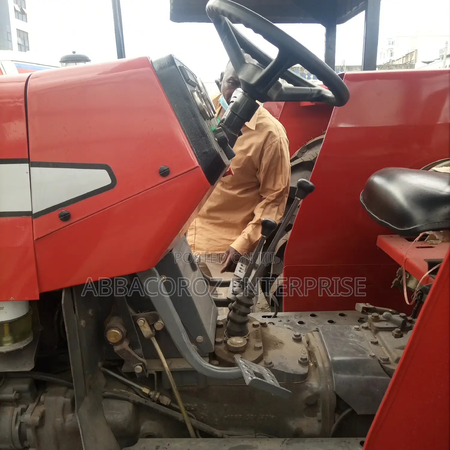 Massey Ferguson 375 2021