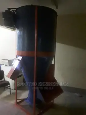 Modtec: New Brand: 500kgs Feed Mixer With Crusher
